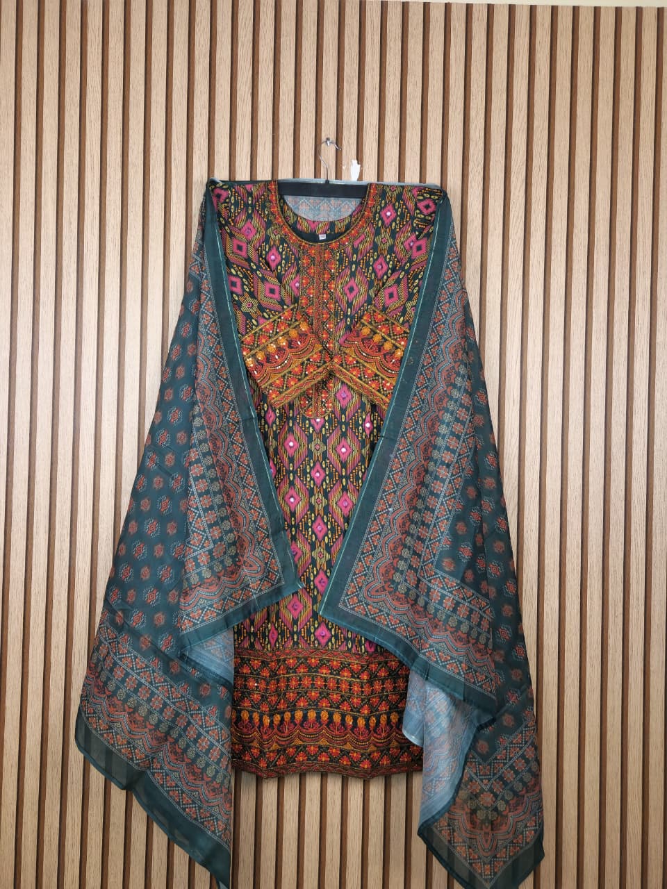 Suti Embroidery Digital Print 3 Piece Dress - Image 3